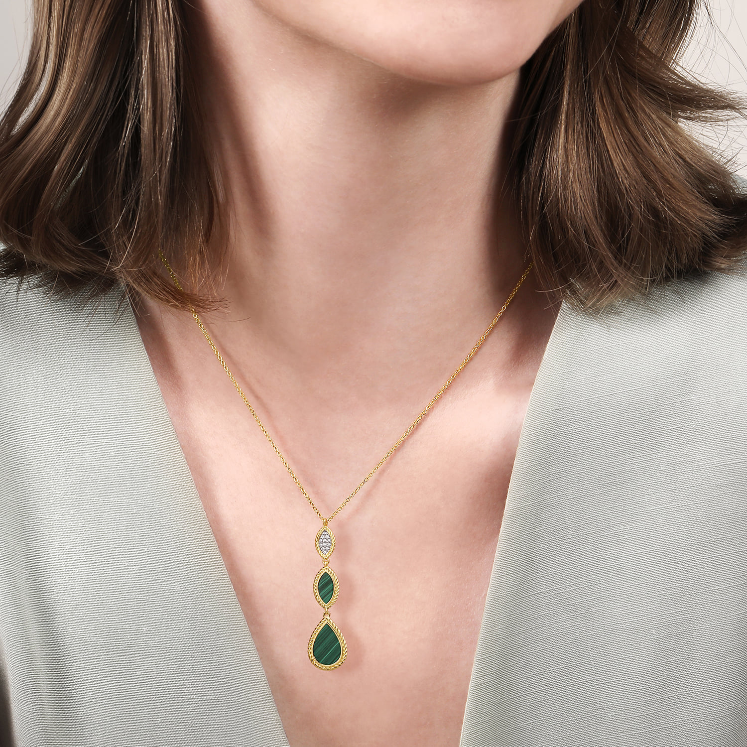 Diamond and Malachite Rope Drop Pendant Necklace in 14K Yellow Gold, photograph 3