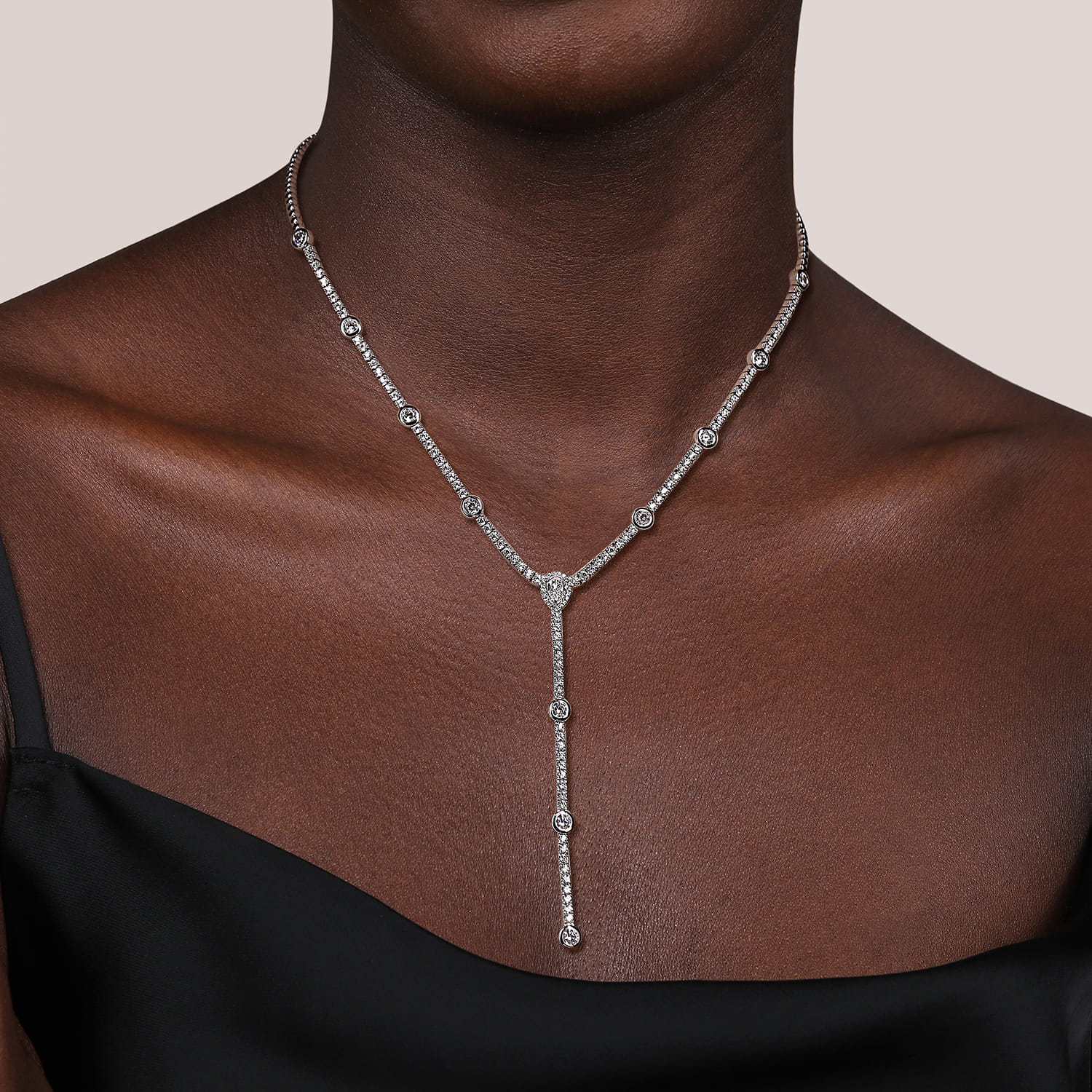Diamond Tennis Necklace in 14K White Gold, photograph 3