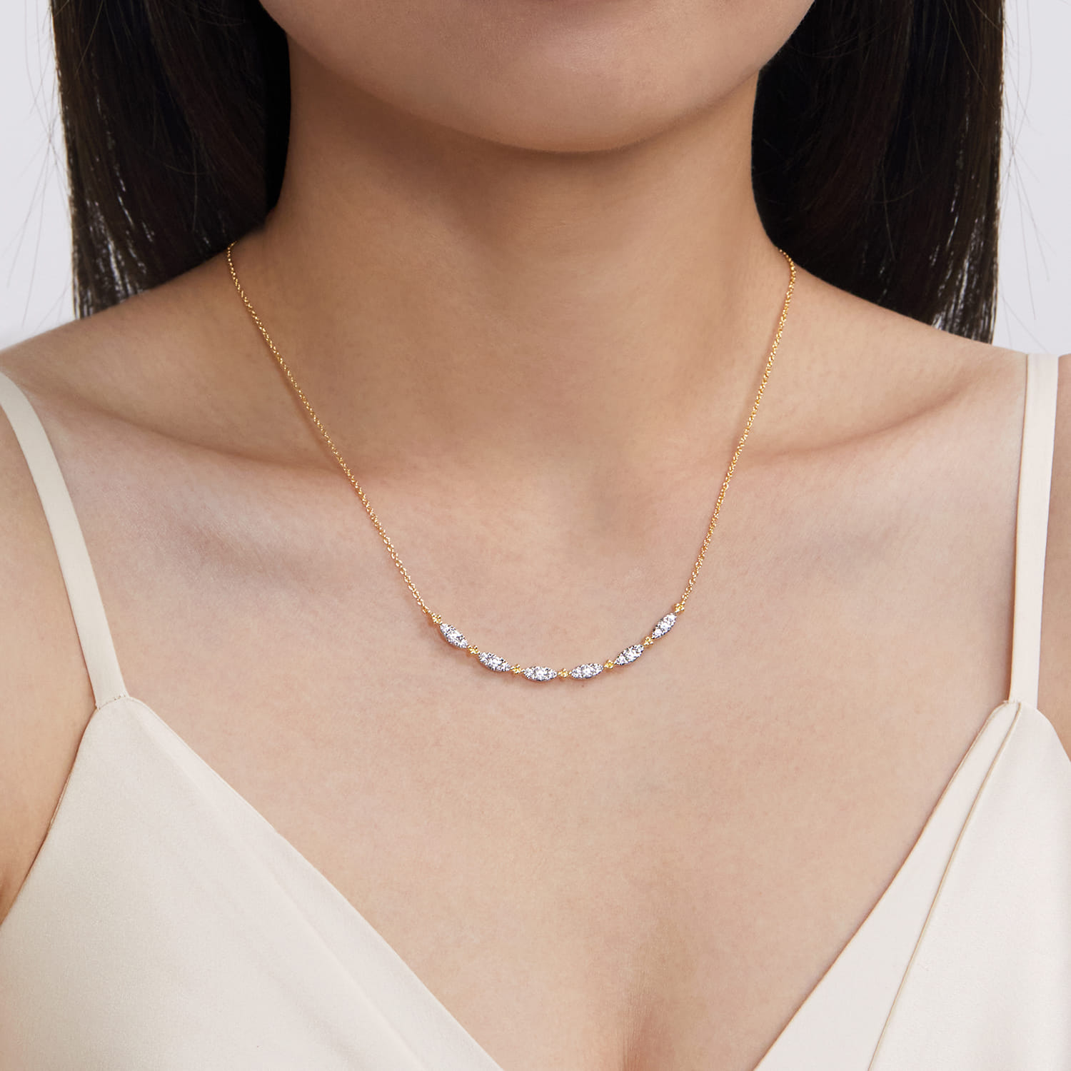 Curved Bujukan Bar Diamond Necklace in 14K Yellow Gold, photograph 3