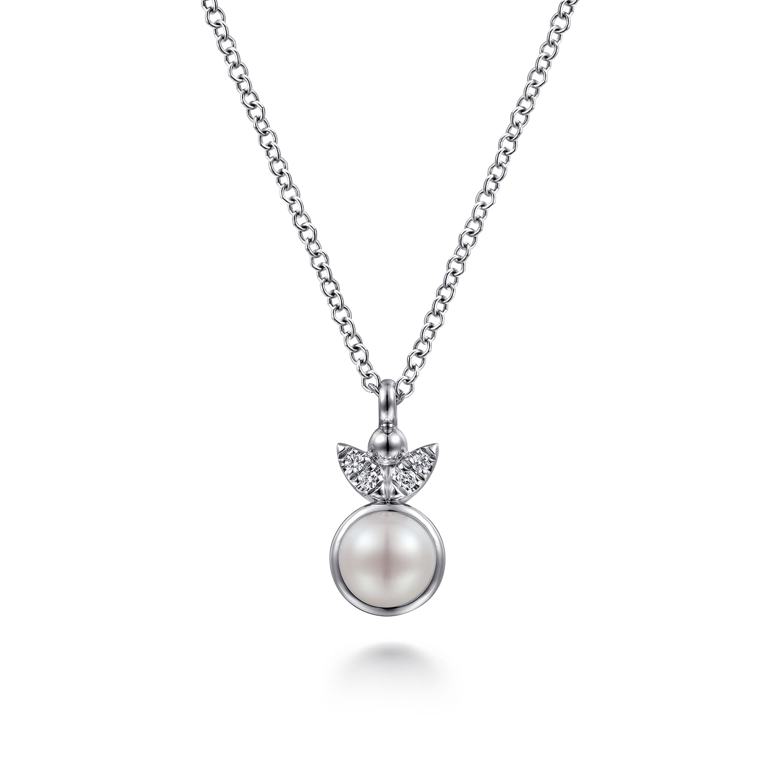 Diamond Bujukan Pearl Pendant Necklace