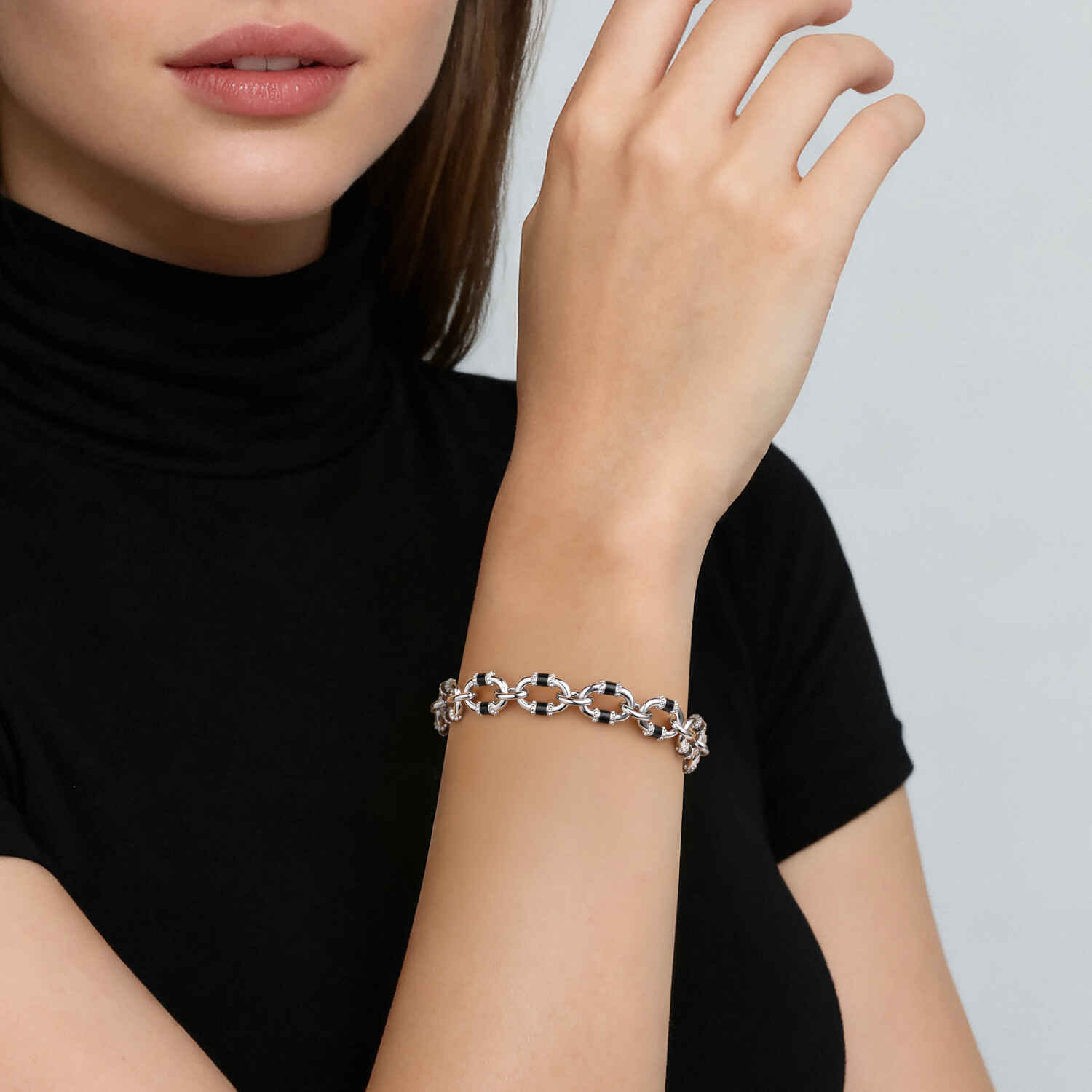 Bujukan Link Bracelet with Enamel in Sterling Silver, photograph 3