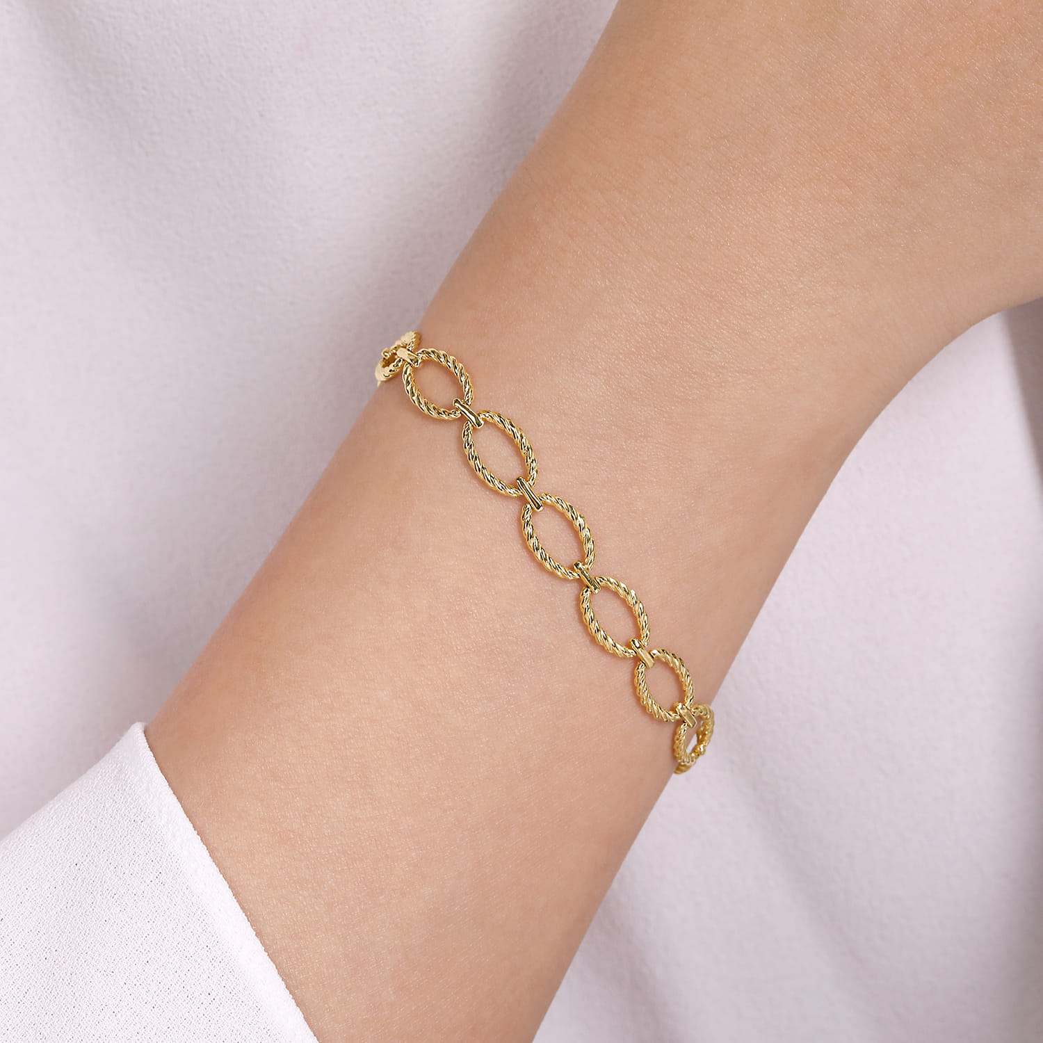 Twisted Rope Link Bracelet in 14K Yellow Gold, photograph 3
