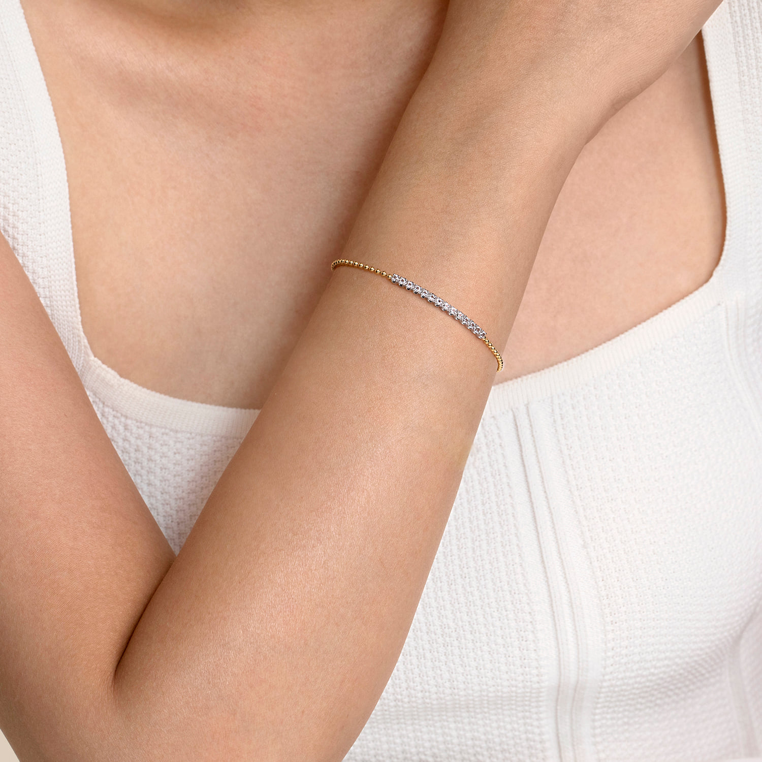 Chain Bracelet Bar White Sapphire Bujukan in 14K White/Yellow Gold, photograph 3