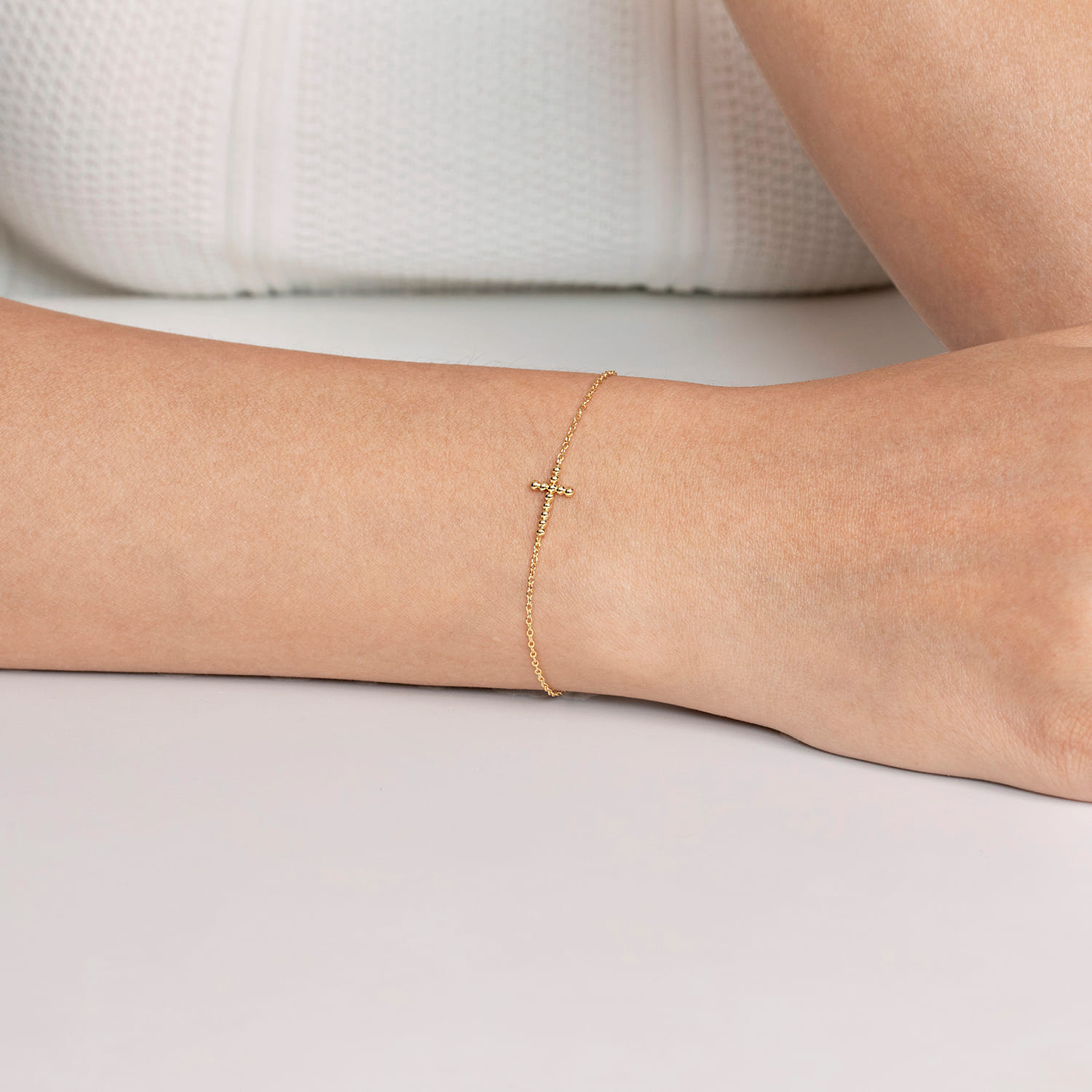 Cross Bracelet-Bujukan in 14K Yellow Gold, photograph 3