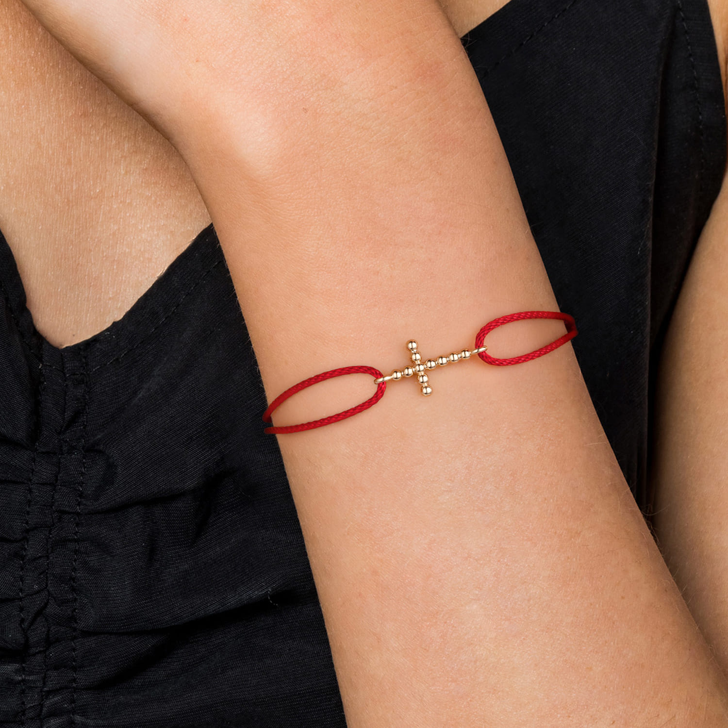 Bujukan Cross Red Cord Bracelet in 14K Yellow Gold, photograph 4