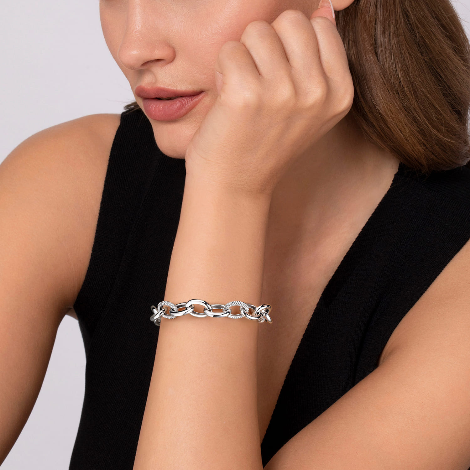 Bujukan Beaded Link Chain Bracelet in Sterling Silver, photograph 3