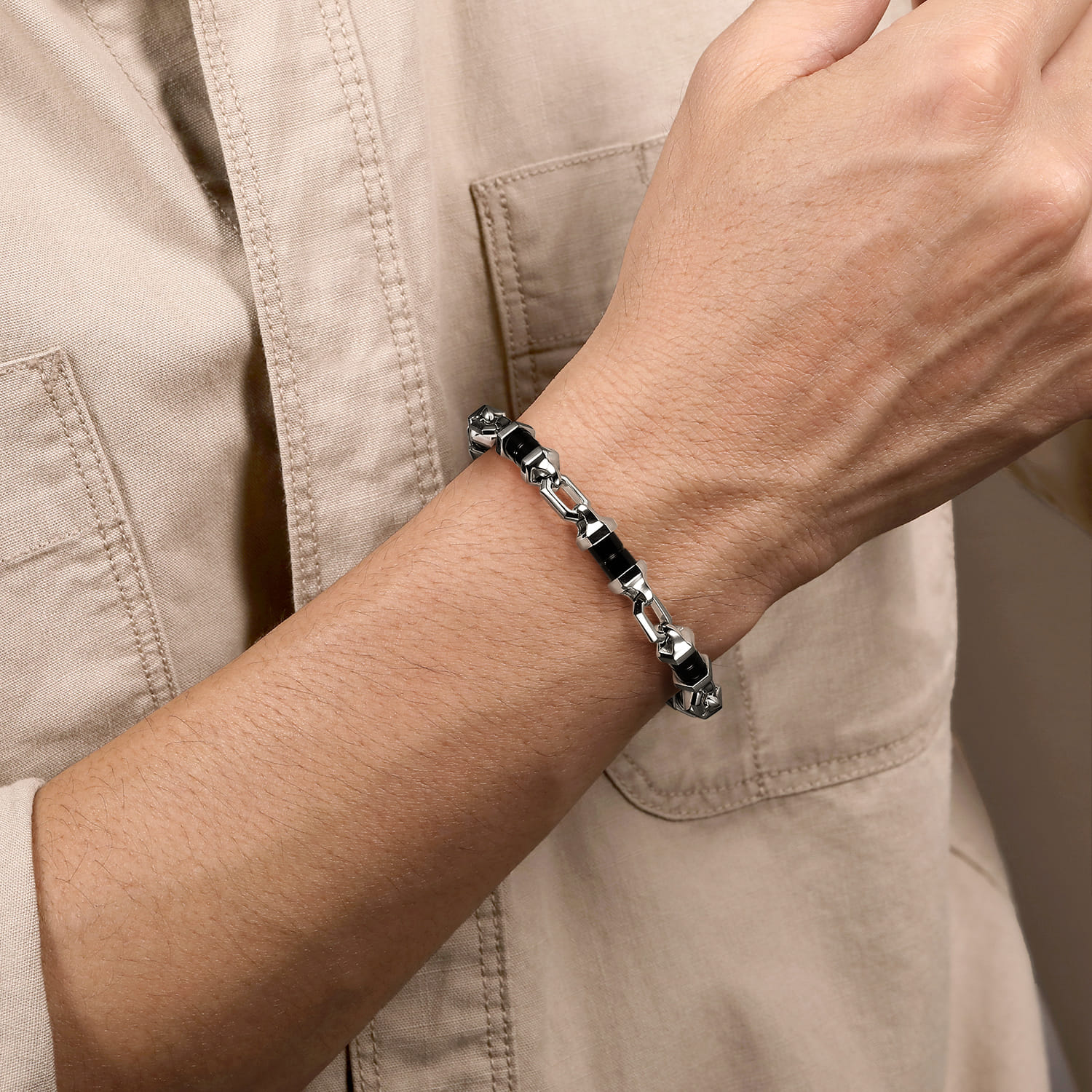 Onyx Cylinder Beaded Mens Bracelet in Sterling Silver, photograph 3