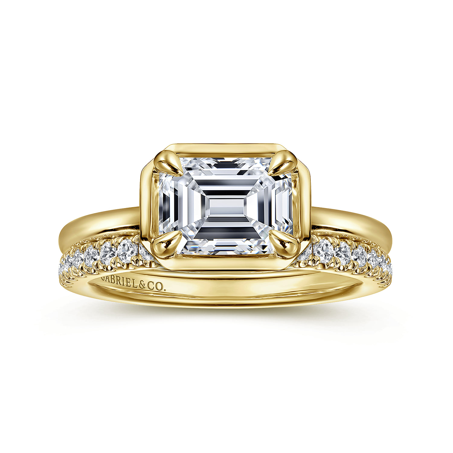 Diamond Wedding Band in 14K Yellow Gold, photograph 4