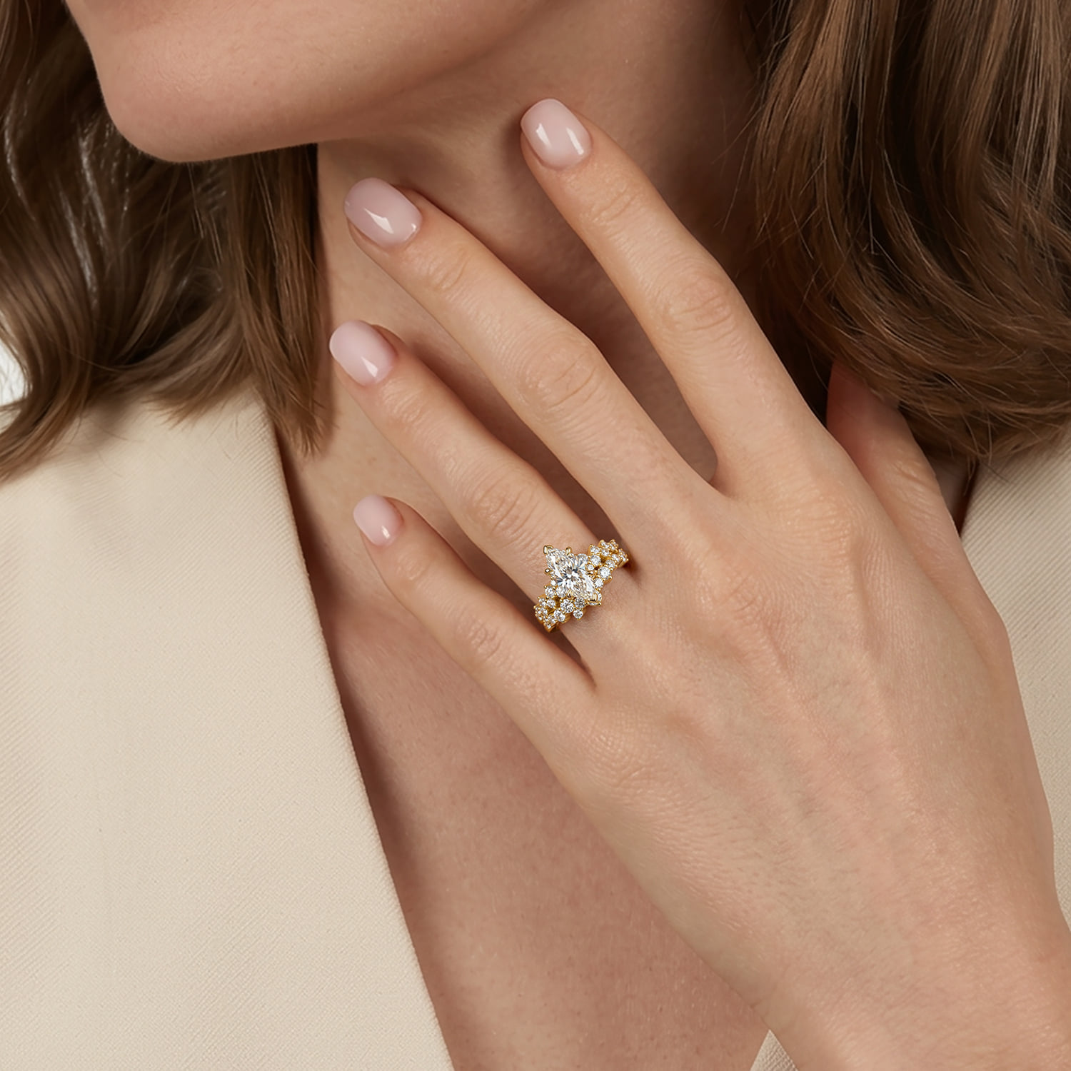 Diamond Wedding Band in 14K Yellow Gold, photograph 6