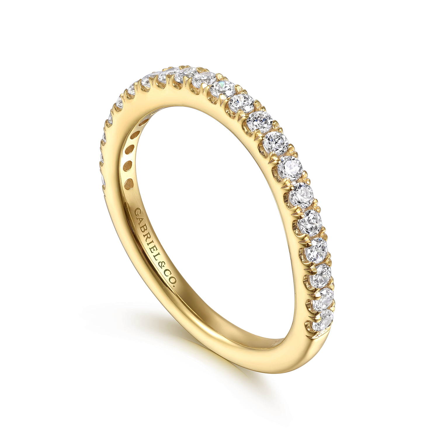 Diamond Wedding Band in 14K Yellow Gold, photograph 3