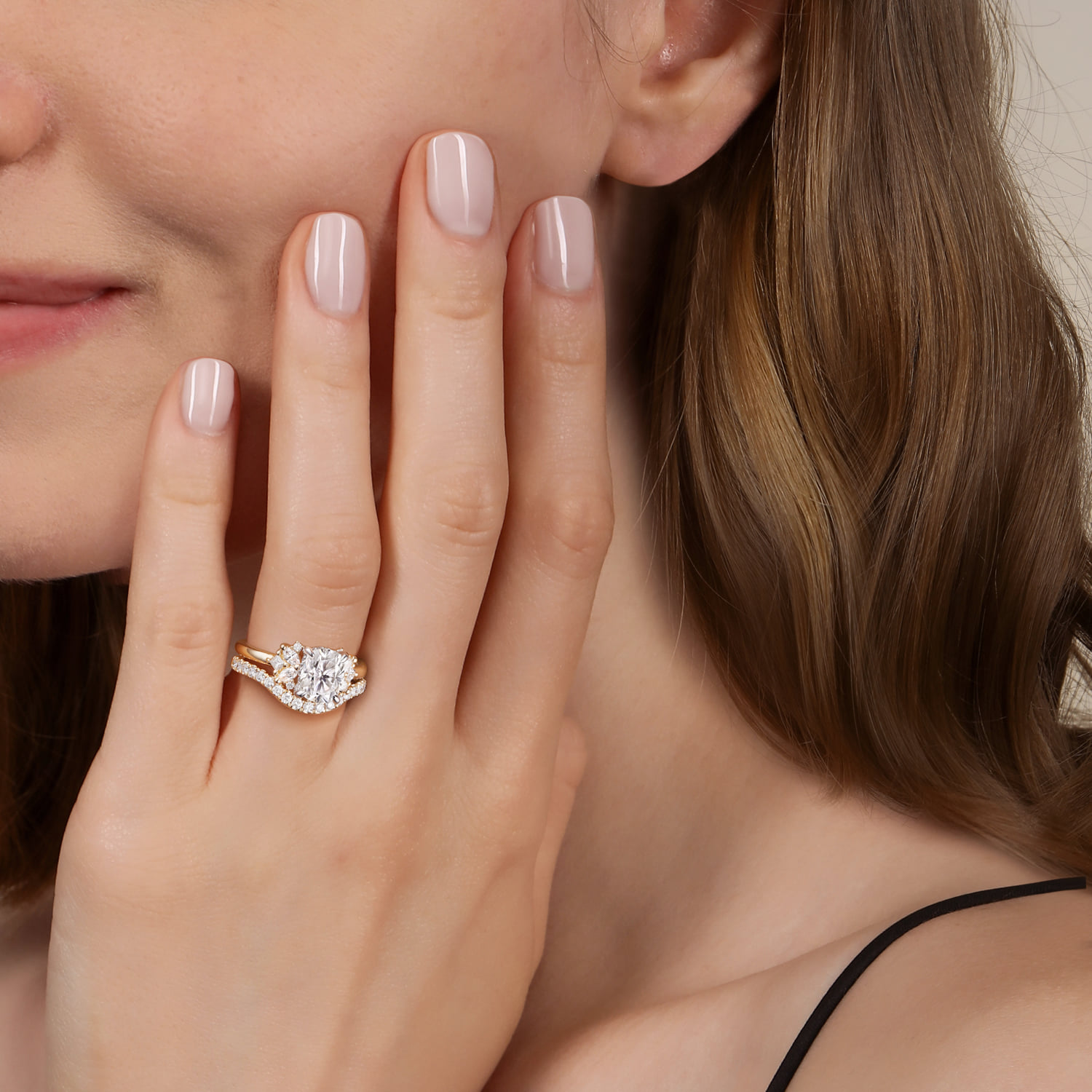 Diamond Wedding Band in 14K Yellow Gold, photograph 6