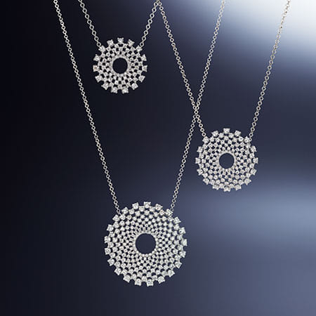 Necklaces & Pendants