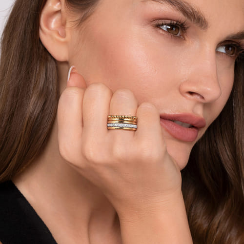 14K White & Yellow Gold Bujukan Diamond Easy Stackable Ring 14K White & Yellow Gold Bujukan Diamond Easy Stackable Ring