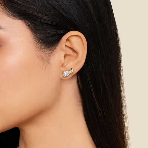 14K White & Yellow Gold Diamond Stud Earrings