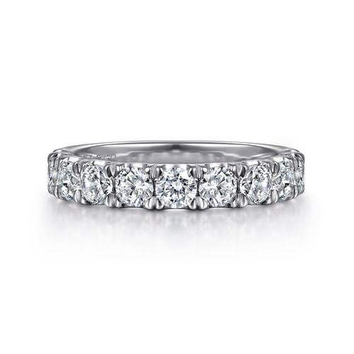 14K White Gold 11 Stone Round Diamond Anniversary Band