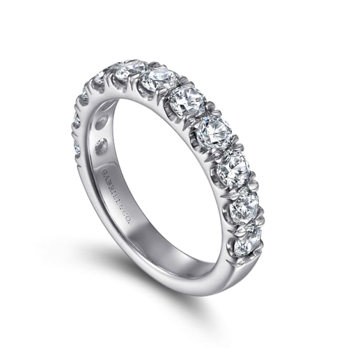 14K White Gold 11 Stone Round Diamond Anniversary Band