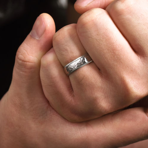 14K White Gold 6mm - Men's Wedding Band in Hammered Finish