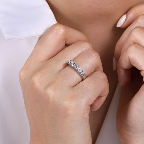 14K White Gold 7 Stone Shared Prong Round Diamond Anniversary Band