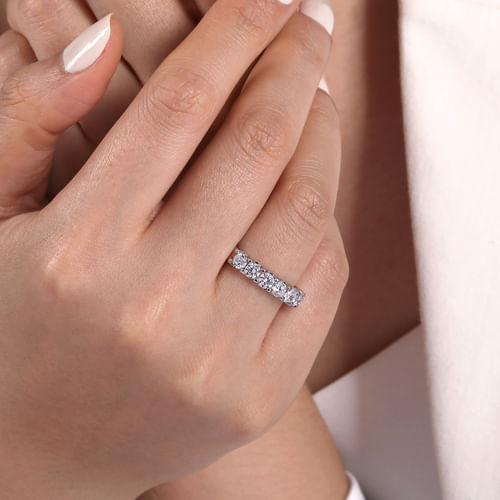 14K White Gold 7 Stone Shared Prong Round Diamond Anniversary Band