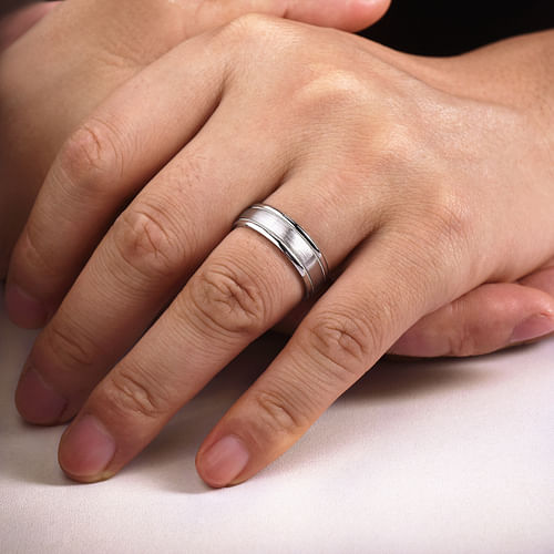14K White Gold 7mm - Men's Wedding Band in Satin Finish