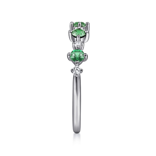 14K White Gold Alternating Round Diamond and Emerald Ring