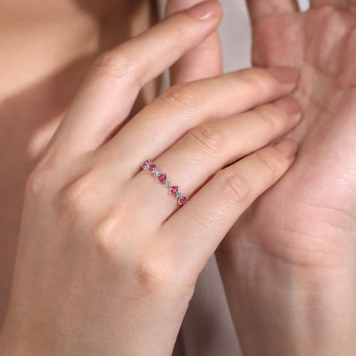 14K White Gold Alternating Round Diamond and Ruby Ring