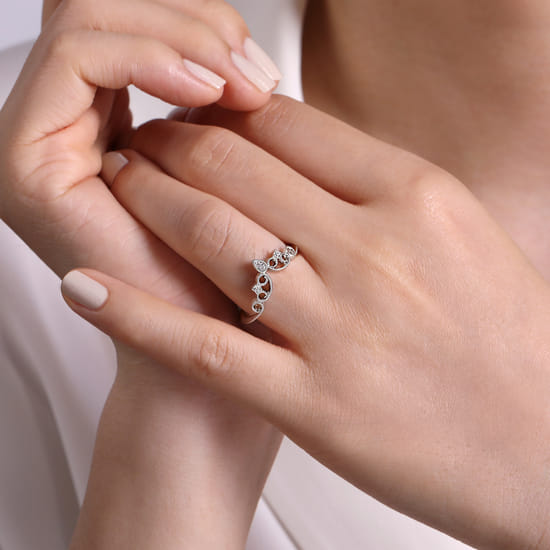 14K White Gold Curved Filigree Diamond Ring angle 5