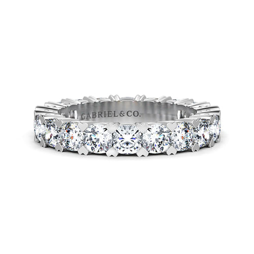 14K White Gold Cushion Cut Diamond Eternity Band with Heart Prongs