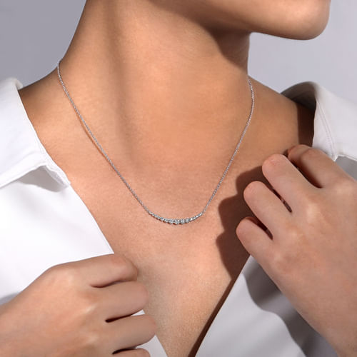 14K White Gold Diamond Curved Bar Necklace