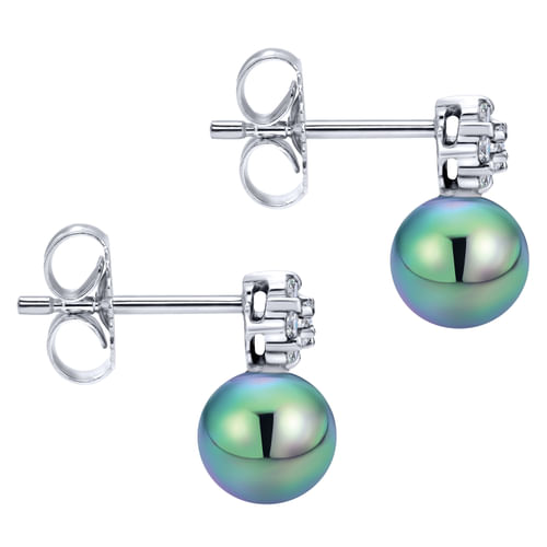 14K White Gold Diamond Fashion Earrings