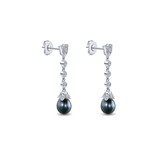 14K White Gold Diamond Fashion Earrings