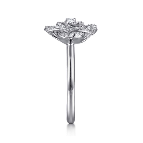 14K White Gold Diamond Floral Fashion Ring