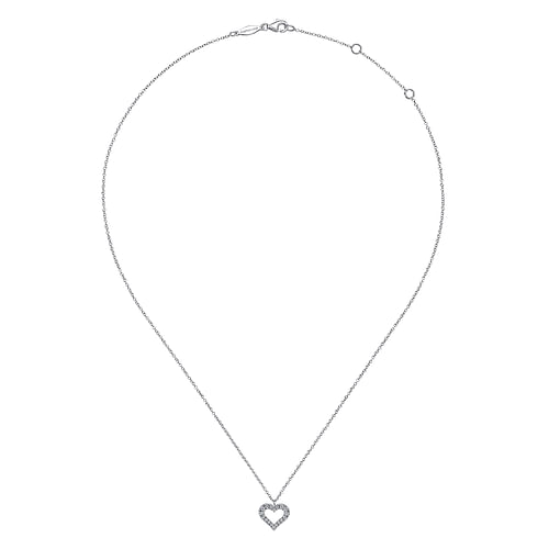 14K White Gold Diamond Heart Pendant Necklace