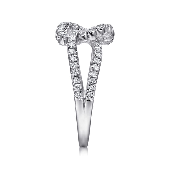 14K White Gold Diamond Interlocking Link Ring angle 4
