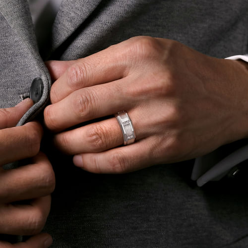 14K White Gold Diamond Men's Ring in Satin Finish
