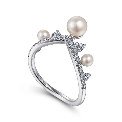 14K White Gold Diamond and Pearl Curved Ring