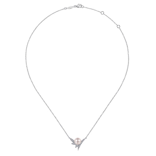 14K White Gold Diamond and Pearl Necklace