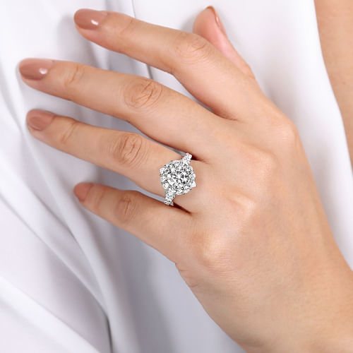 14K White Gold Fancy Halo Round Diamond Engagement Ring
