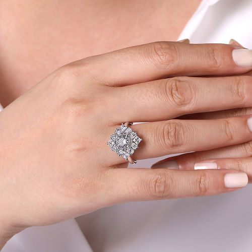 14K White Gold Fancy Halo Round Diamond Engagement Ring