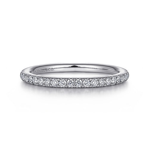 14K White Gold Fishtail Pavé Diamond Wedding Band