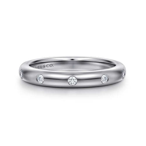 14K White Gold Flush Set 5 Stone Diamond Anniversary Band