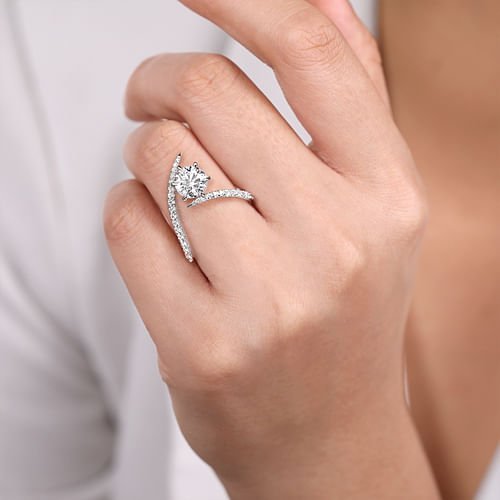 14K White Gold Free Form Round Diamond Engagement Ring