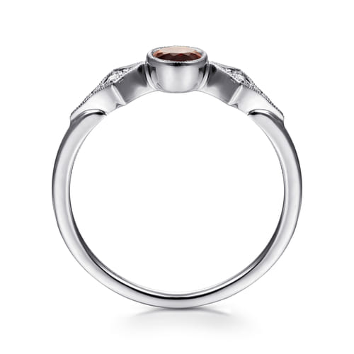 14K White Gold Garnet and Diamond Ring 14K White Gold Garnet and Diamond Ring