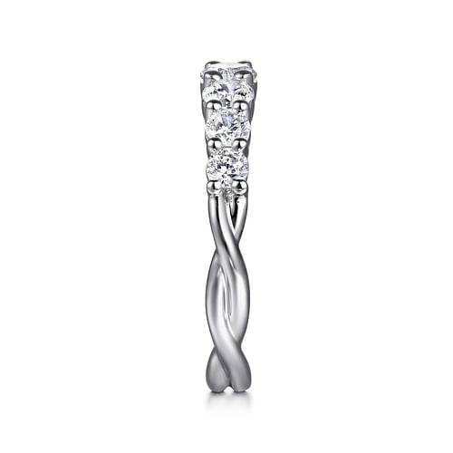 14K White Gold Graduating Diamond Anniversary Band