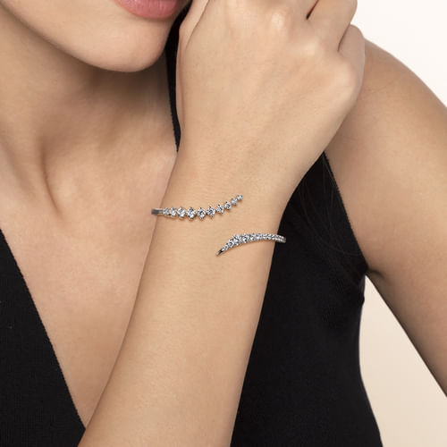 14K White Gold Graduating Diamond Bypass Bangle Bracelet