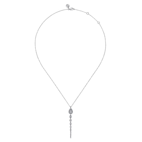 14K White Gold Graduating Diamond Pendant Drop Necklace 14K White Gold Graduating Diamond Pendant Drop Necklace