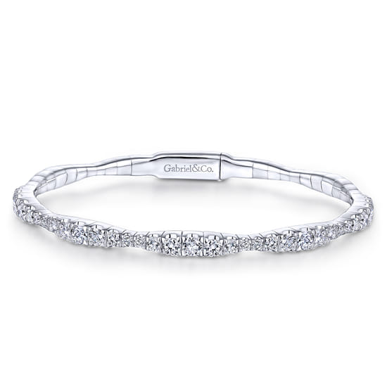 14K White Gold Graduating Diamond Station Bangle