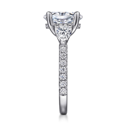 14K White Gold Oval 3 Stone Diamond Engagement Ring 14K White Gold Oval 3 Stone Diamond Engagement Ring