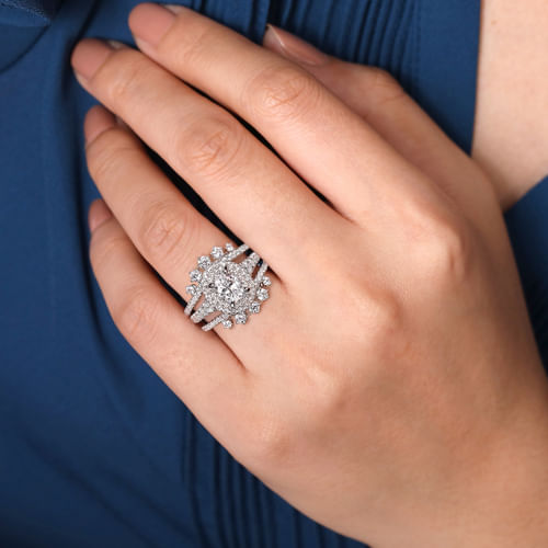 14K White Gold Oval Diamond Engagement Ring
