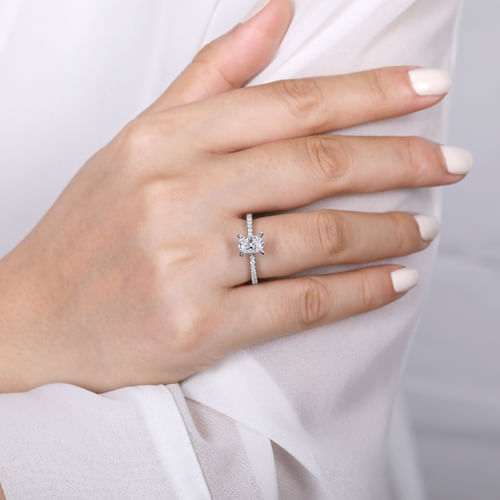 14K White Gold Oval Diamond Engagement Ring